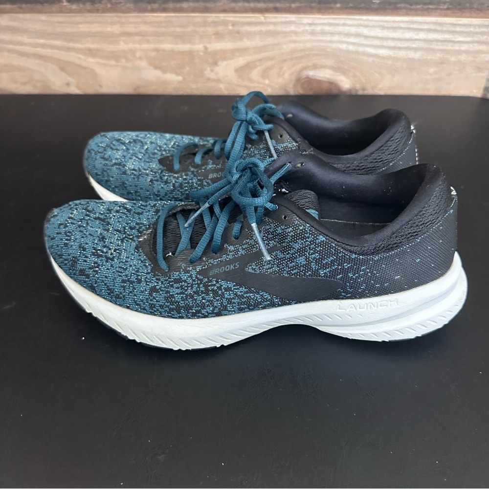 Brooks Launch 6 Women's Size 9 Running Shoes Green Black Athleisure Sneakers - Picture 2 of 11